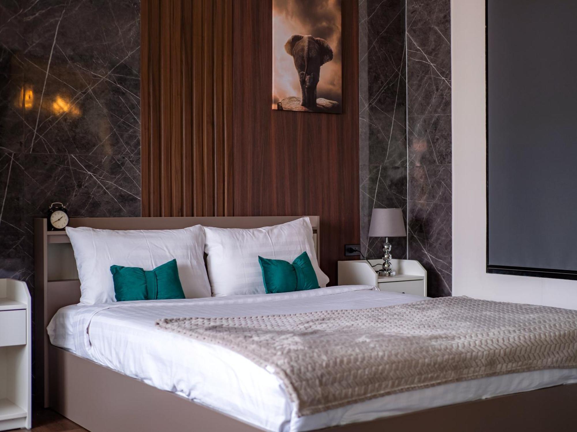 Grand Orlov Apart Hotel Patong Luaran gambar